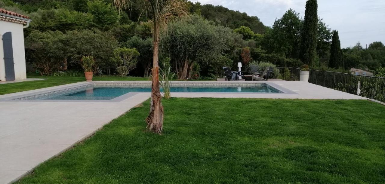 Les Lodges De L'Oliveraie De Virevent Grasse Exterior photo